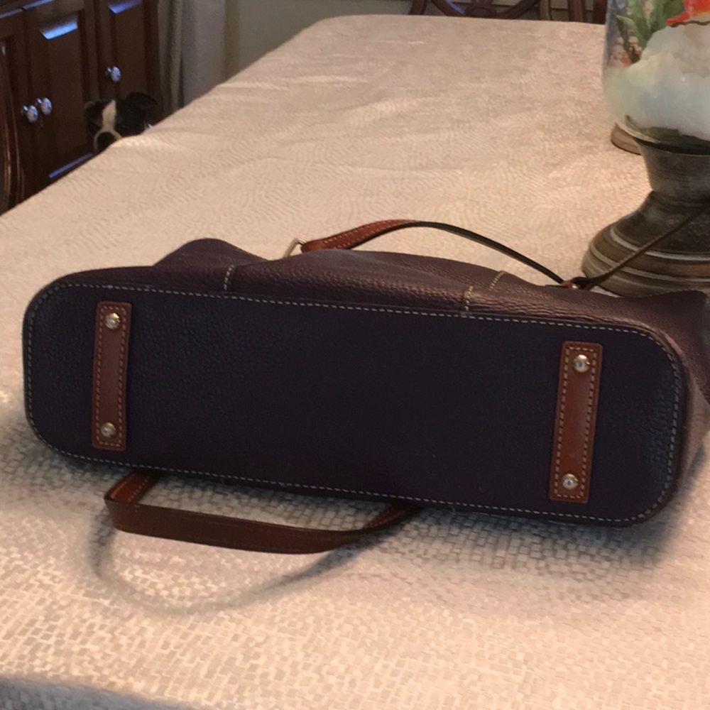 Dooney and Bourke pocketbook. - Picture 3 of 8